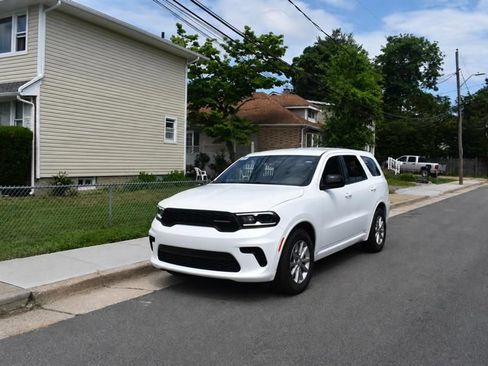 Used 2023 Dodge Durango SXT RWD image 2
