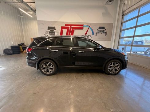 Used 2019 Kia Sorento EX image 3