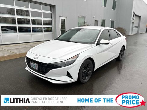 Used 2021 Hyundai Elantra SEL w/ Convenience Package image 1