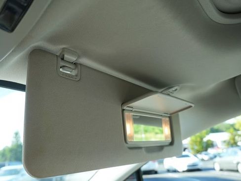 Used 2023 Toyota Sienna XLE FWD image 43