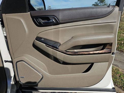 Used 2015 GMC Yukon XL SLT w/ Open Road Package image 19