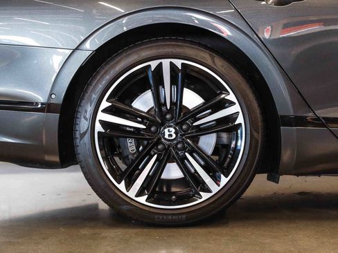 Used 2021 Bentley Flying Spur W12 AWD/4WD image 16