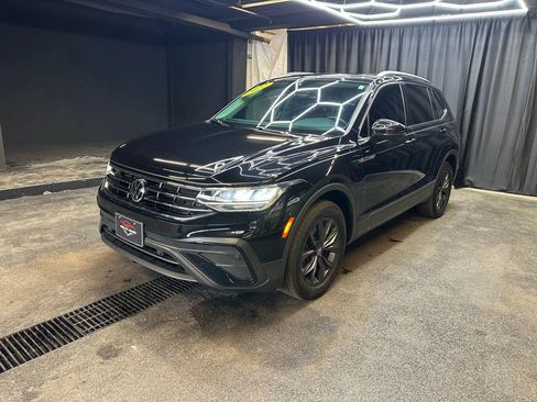 Used 2022 Volkswagen Tiguan SE image 4