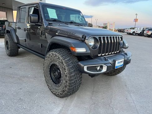 Used 2023 Jeep Gladiator Sport w/ Trailer Tow Package AWD/4WD image 8