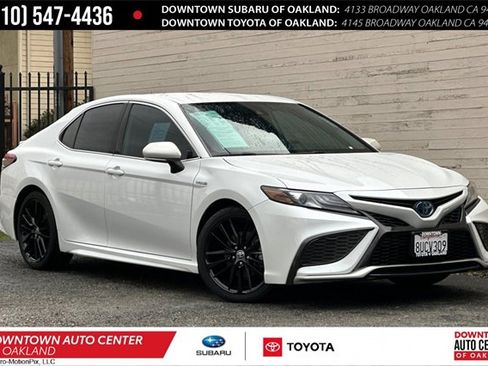Used 2021 Toyota Camry XSE image 1
