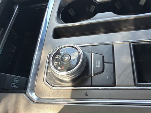 Used 2020 Ford Expedition Max XLT RWD image 31
