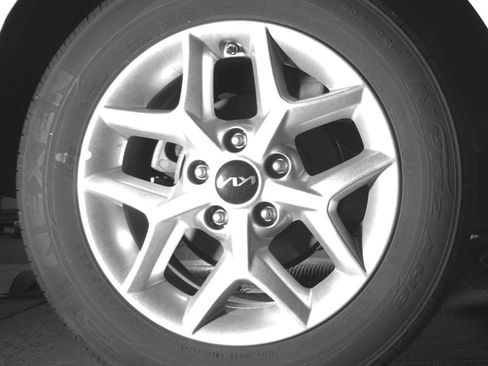 Used 2025 Kia Soul LX w/ LX Technology Package FWD image 15