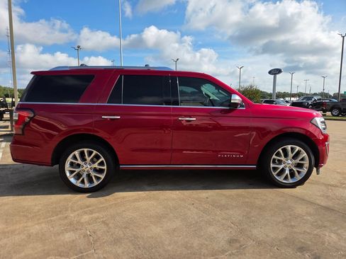 Used 2019 Ford Expedition Platinum RWD image 4