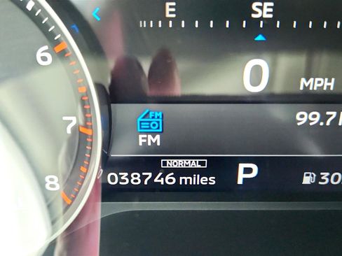 Used 2024 Mitsubishi Outlander FWD image 29