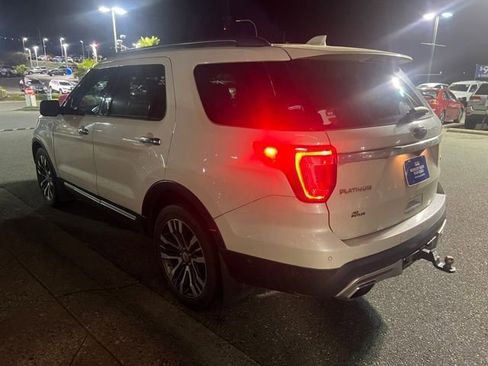 Used 2016 Ford Explorer Platinum image 5