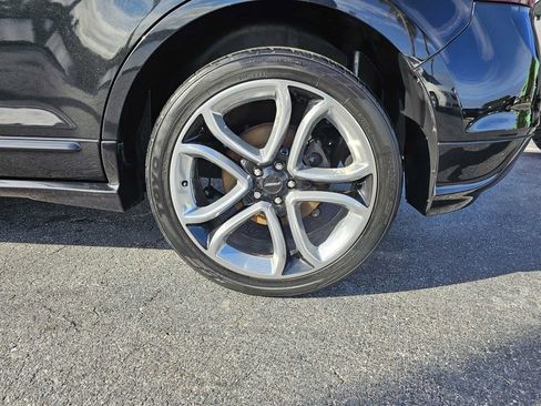 Used 2013 Ford Edge Sport w/ Driver Entry Pkg image 4