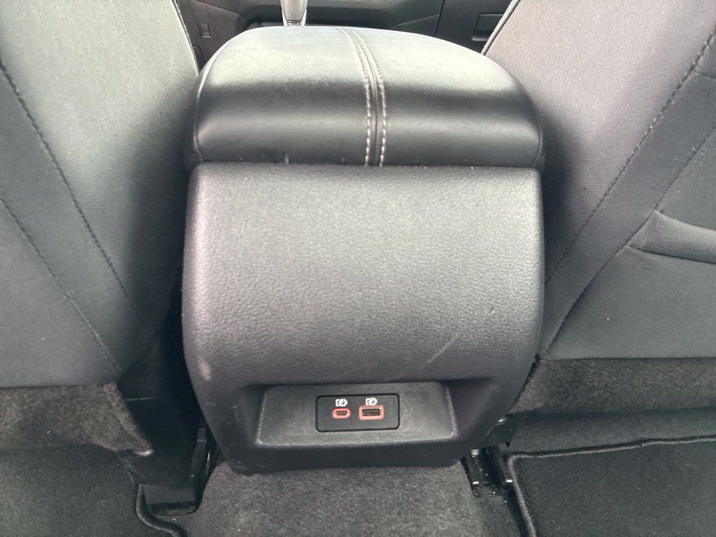Used 2025 Nissan Altima 2.5 SV AWD/4WD image 16