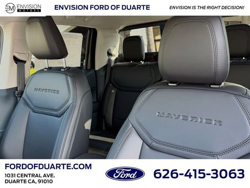 New 2025 Ford Maverick Lariat w/ Black Appearance Package image 15