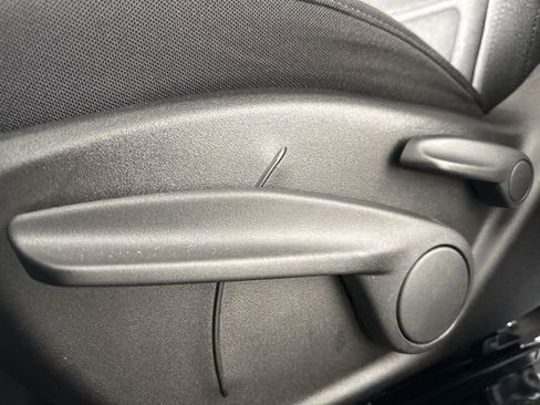 Used 2020 Jeep Renegade Latitude w/ Cold Weather Group image 17