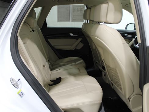 Used 2018 Audi Q5 2.0T Premium Plus w/ Premium Plus Package image 27
