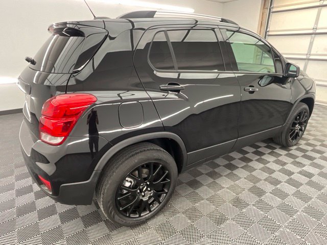 Used 2022 Chevrolet Trax LT w/ Midnight Edition AWD/4WD image 20