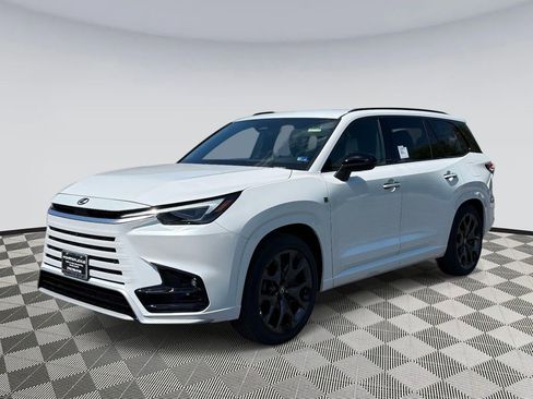 New 2026 Lexus TX 500h AWD image 5