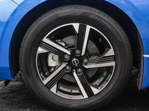 Certified 2025 Nissan Sentra SV image 11