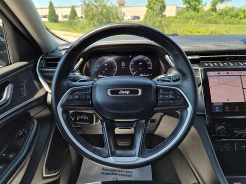 Used 2022 Jeep Grand Cherokee Limited w/ Trailer Tow Prep Group (B) AWD/4WD image 19