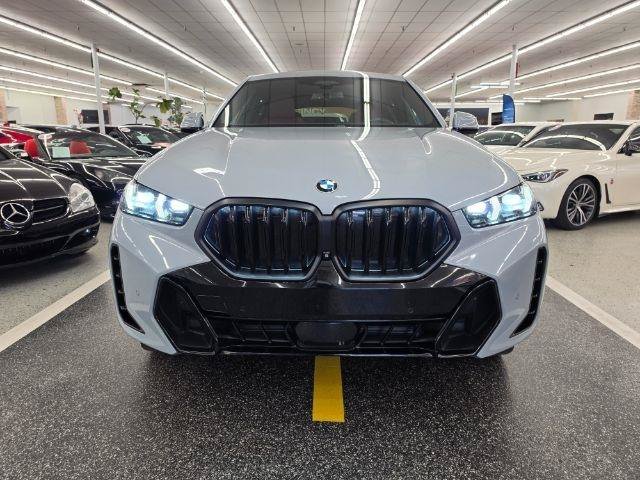 Used 2024 BMW X6 xDrive40i w/ Premium Package AWD/4WD image 3