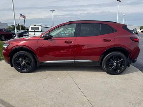Used 2021 Buick Envision Essence w/ Sport Touring Package FWD image 4