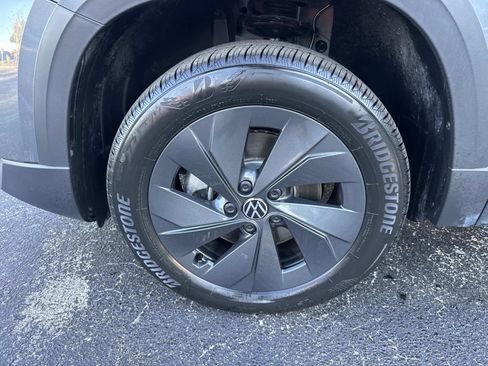 Certified 2025 Volkswagen Taos S image 10