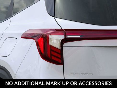 New 2026 Kia Seltos S image 11