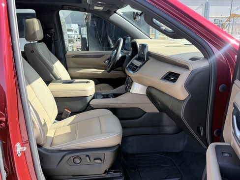 Used 2023 Chevrolet Tahoe Premier w/ Premium Package RWD image 48