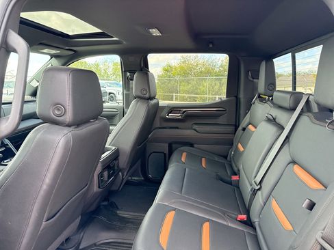 Used 2024 GMC Sierra 1500 AT4 w/ Technology Package image 24