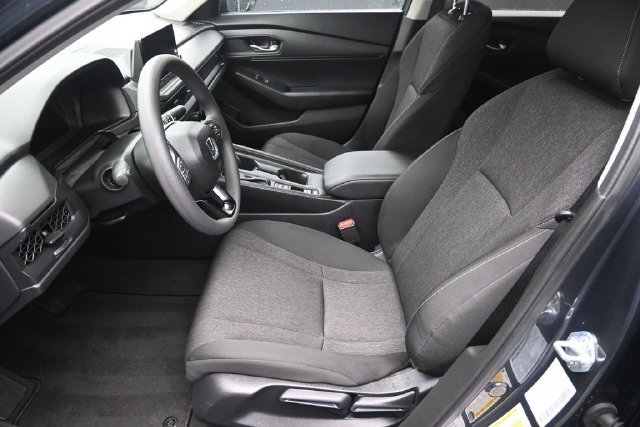 Certified 2025 Honda Accord LX image 19