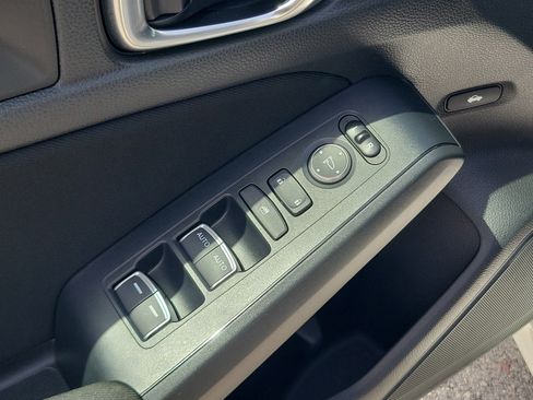 Certified 2025 Honda Civic Sport image 18