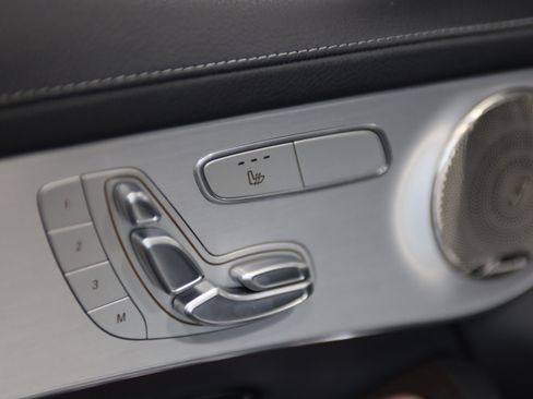Used 2023 Mercedes-Benz GLC 300 4MATIC Coupe image 12