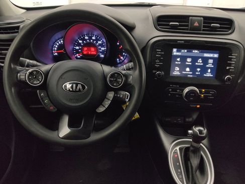 Used 2019 Kia Soul + FWD image 22