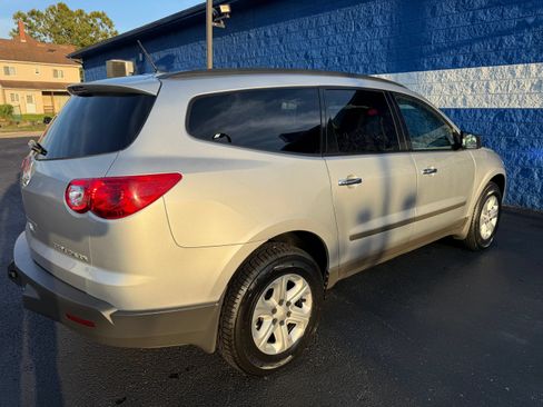 Used 2012 Chevrolet Traverse LS AWD/4WD image 19