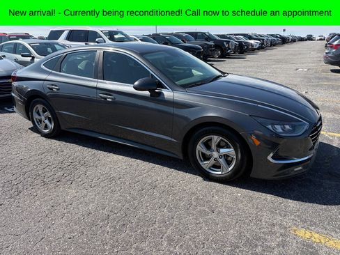 Used 2020 Hyundai Sonata SE FWD image 2