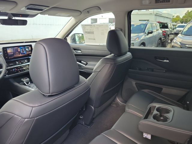 New 2026 Nissan Pathfinder SL AWD/4WD image 11