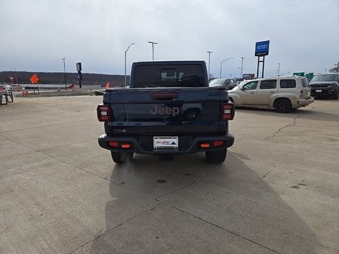 Used 2025 Jeep Gladiator Mojave w/ Safety Group image 6