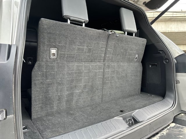 Used 2022 Lexus LX 600 4WD w/ Luxury Package image 53
