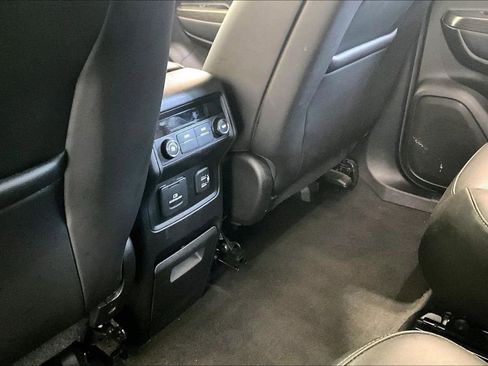 Used 2019 GMC Acadia SLT AWD/4WD image 10