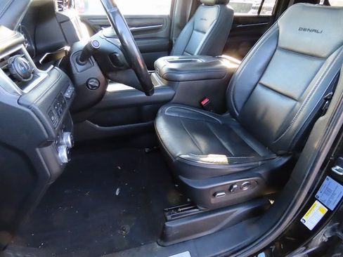 Used 2021 GMC Yukon XL Denali image 43