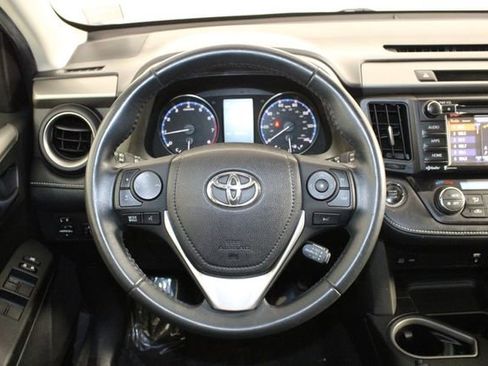 Used 2018 Toyota RAV4 XLE image 22