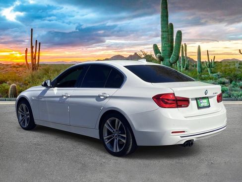 Used 2017 BMW 330i Sedan RWD image 5