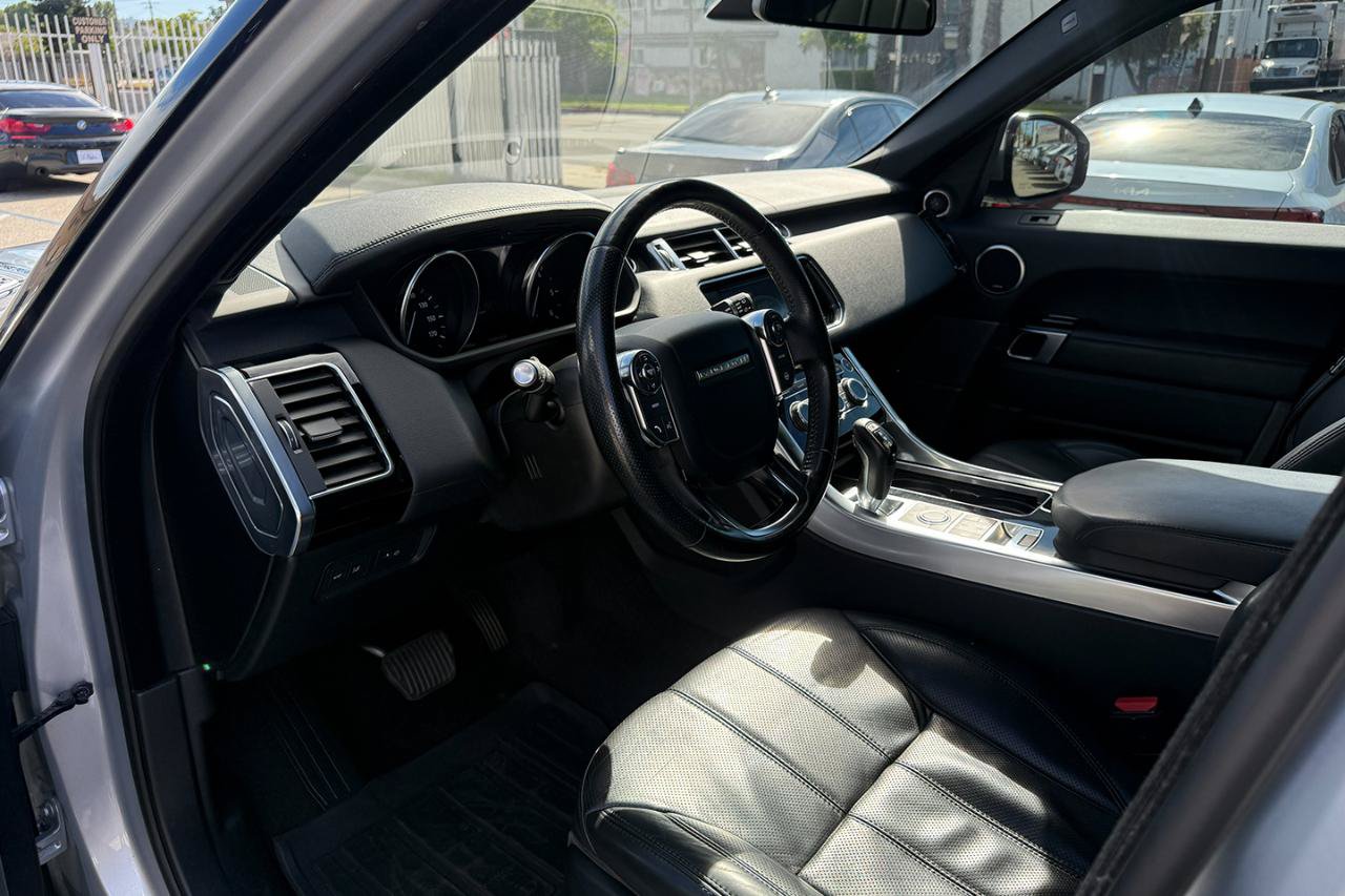 Used 2016 Land Rover Range Rover Sport HSE AWD/4WD image 16