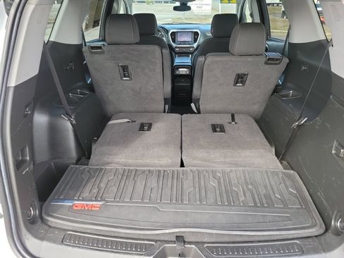 Used 2022 GMC Acadia SLE image 33