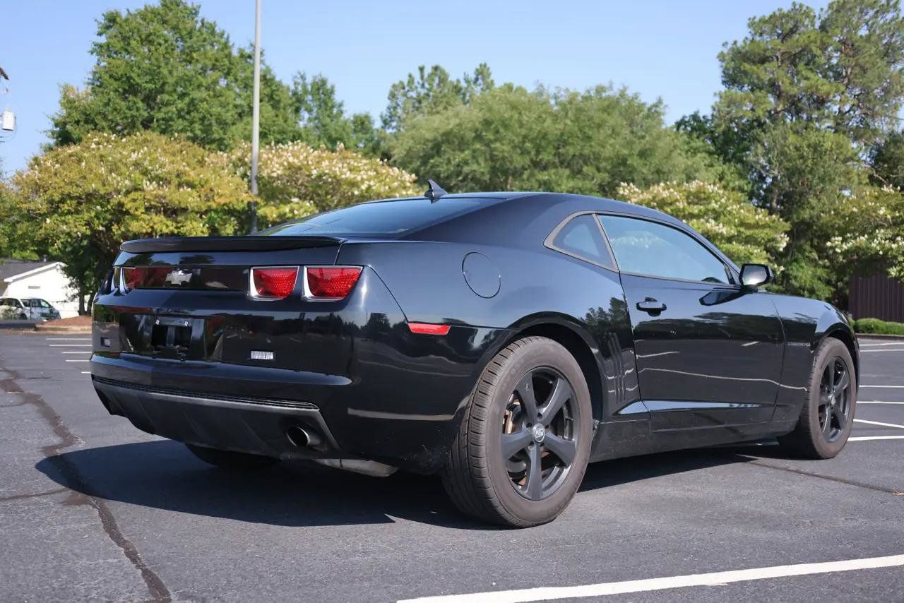 Used 2013 Chevrolet Camaro LS RWD image 5