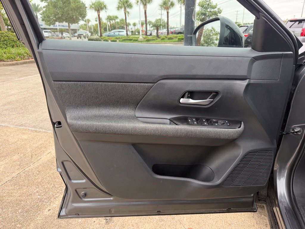 Used 2026 Nissan Kicks SV FWD image 10