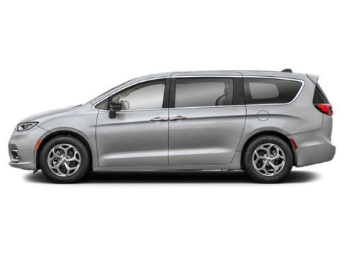 Used 2024 Chrysler Pacifica Limited FWD image 3