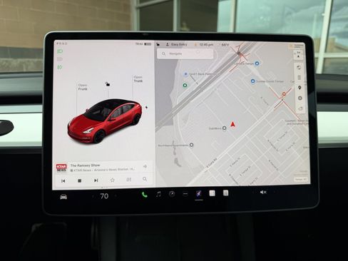 Used 2022 Tesla Model 3 Performance image 17