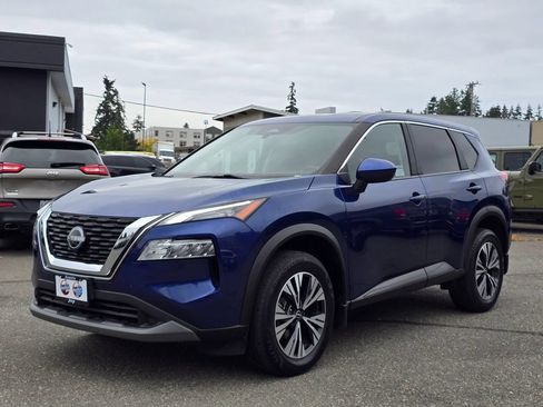 Used 2023 Nissan Rogue SV FWD image 4
