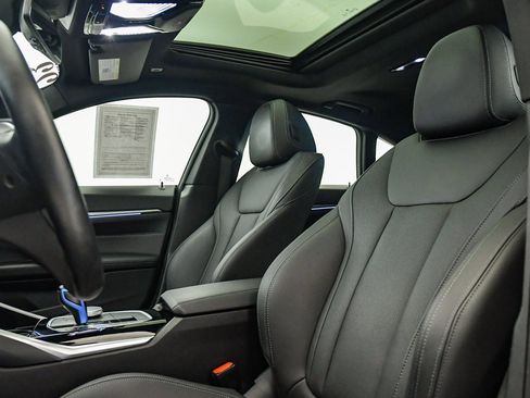 Certified 2023 BMW i4 eDrive35 w/ Premium Package image 19